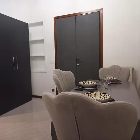 In - Luxury Apartment *