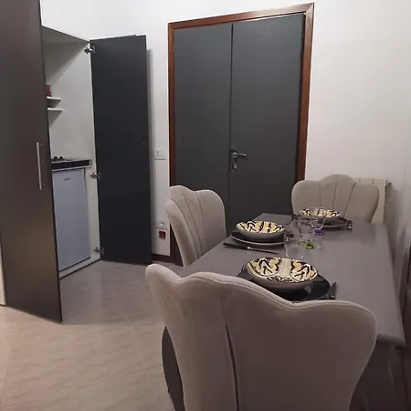 In - Luxury Apartment *