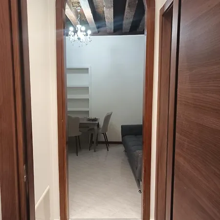 In - Luxury Apartment