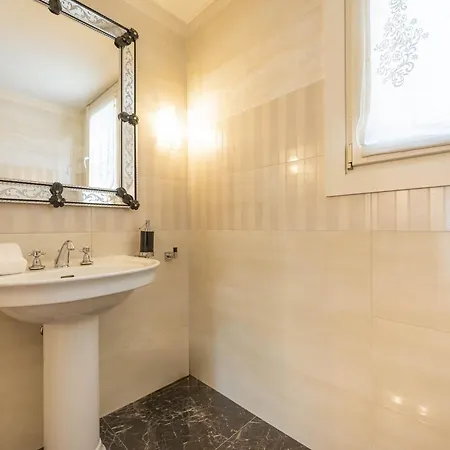 Isabella - Venice Retreat - Swimming Pool And Garden Villa *