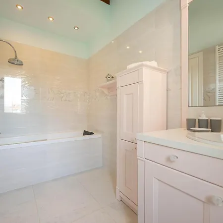 Villa Isabella - Venice Retreat - Swimming Pool And Garden *