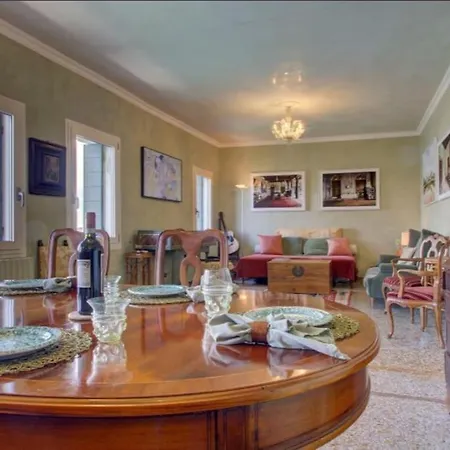 Apartment Giudecca Luxury Waterfront By Venicevillas
