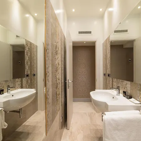 Guest house Locanda Leon Bianco On The Grand Canal Venice