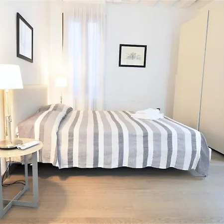 Stylish 100 Meters From San Marco Square Apartamento