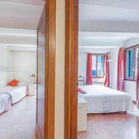 Apartment Ca' De La Comare, Relaxing And Elegant On Canal Grande *