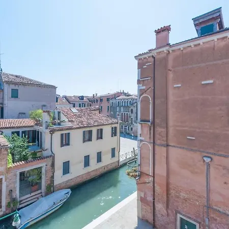 Ca' De La Comare, Relaxing And Elegant On Canal Grande * Venice