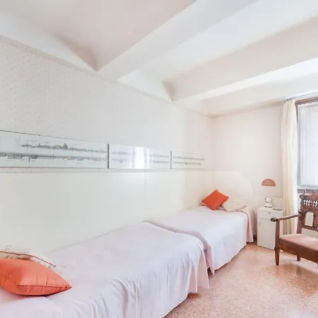 Ca' De La Comare, Relaxing And Elegant On Canal Grande Apartment