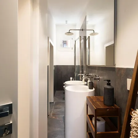 Peggy's Retreat Luxbotiquehome ~ Wifi + Patio Apartment *