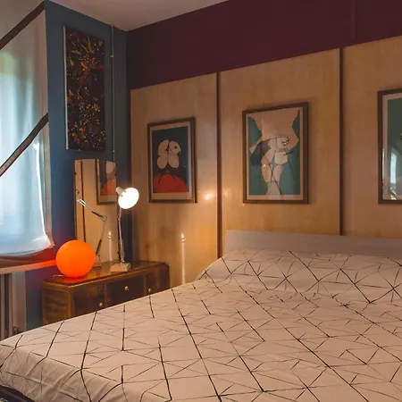 Library House - Venice Apartment *