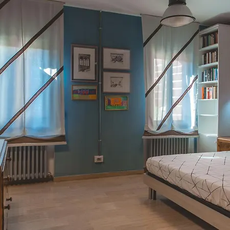 Apartment Library House - Venice Mestre