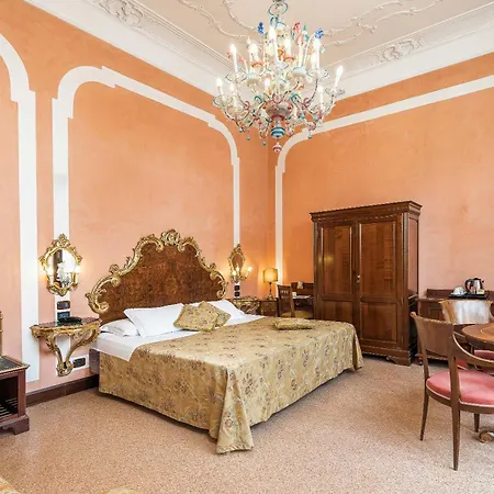 San Moise Hotel 3*