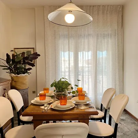 Thalia Venezia Accogliente Apartment *
