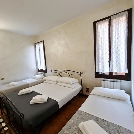 Rialto House * Venice