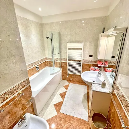Residenza Rossella * Venice