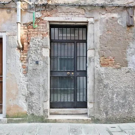 Delightful Ca' D'oro Apartment Venice