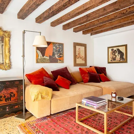Gorgeous San Polo Apartment *
