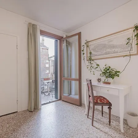 Santo Stefano Palace Apartment *