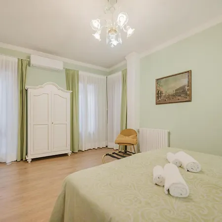Apartment Santo Stefano Palace