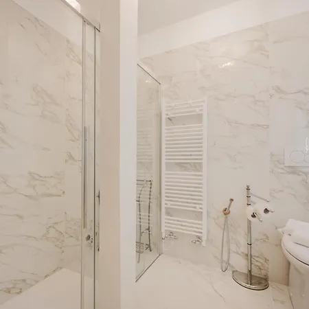 Santo Stefano Palace Apartment Venice