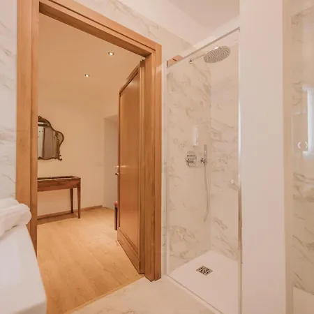 Apartment Santo Stefano Palace Venice