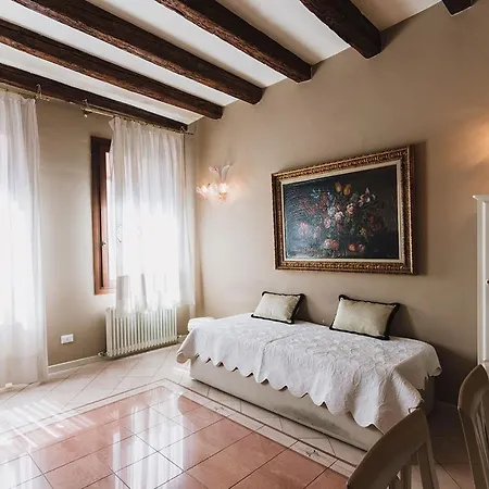 Ca' Amadi Bed & Breakfast 3*