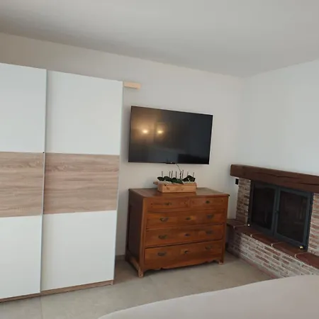 Casa Re Del Bosco - Airport Apartment