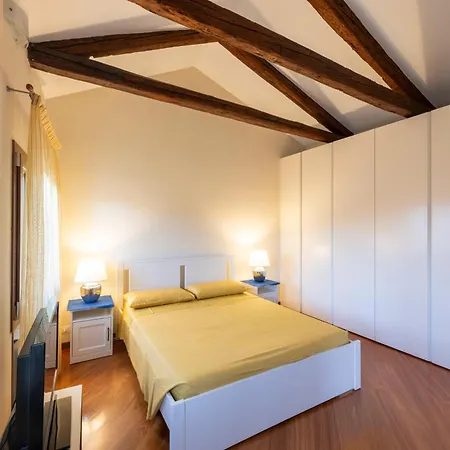 Apartment Residenza San Piero Venice