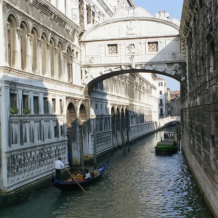 Appartement San Marco Loft Venetië