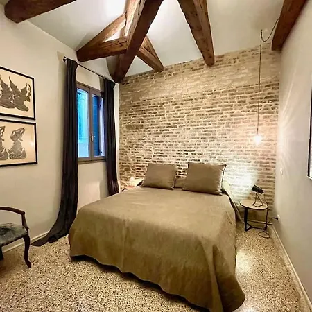 Ca Delle Capriate, An Intimate Retreat At Ca D'oro Apartment *