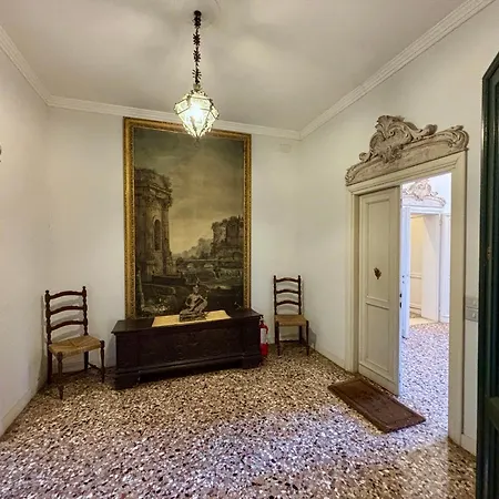Il Giardino Segreto Di Monty Don Sul Canal Grande Apartment