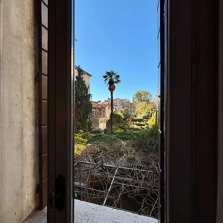 Il Giardino Segreto Di Monty Don Sul Canal Grande Apartment Venice