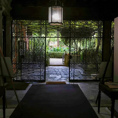 Il Giardino Segreto Di Monty Don Sul Canal Grande Apartment *