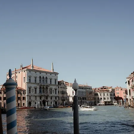 Il Giardino Segreto Di Monty Don Sul Canal Grande Apartment *