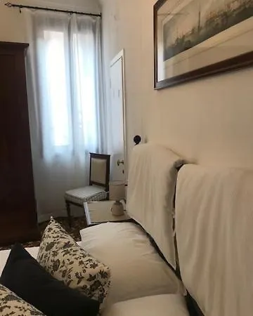 Bed & Breakfast Al Teatro With Canal View *