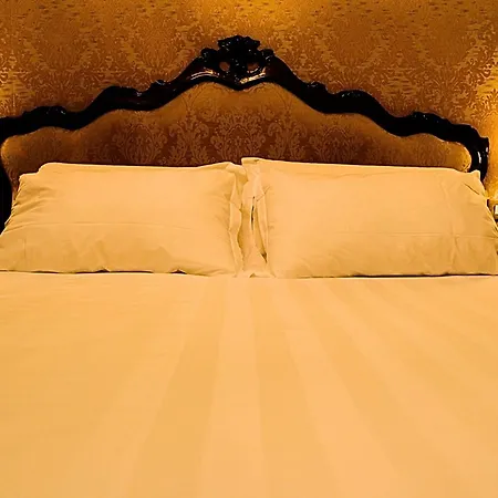 H O T E L S A N G A L L O L Hotel
