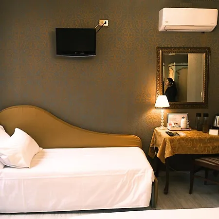 Hotel H O T E L S A N G A L L O L Wenecja