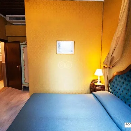 Hotel H O T E L S A N G A L L O L Wenecja