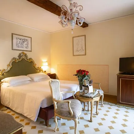 Accademia - Maravege 3*