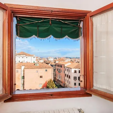 View In Venice! Charming With Private Roof Terrace Apartment
