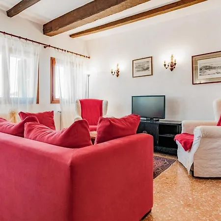 Apartment View In Venice! Charming With Private Roof Terrace *