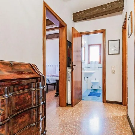 View In Venice! Charming With Private Roof Terrace *