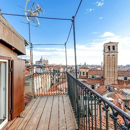 Apartment View In Venice! Charming With Private Roof Terrace