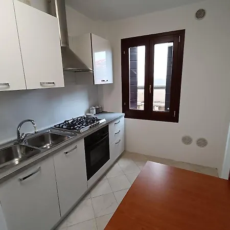 Apartment Spacious With 3 Bedrooms *