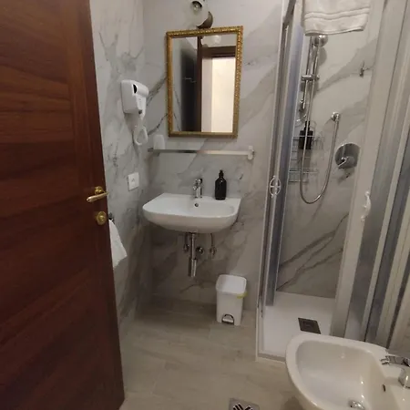 Alloggi Ss Giovanni E Paolo Guest house
