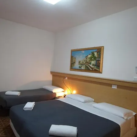 Tito Hotel 3*