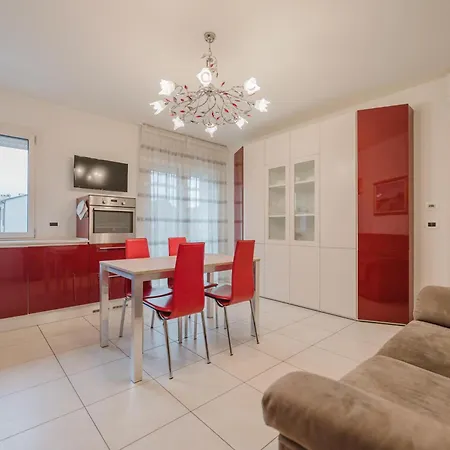 Apartment Lucrezia - 10 Min From & Free Parking