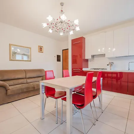 Apartment Lucrezia - 10 Min From & Free Parking *