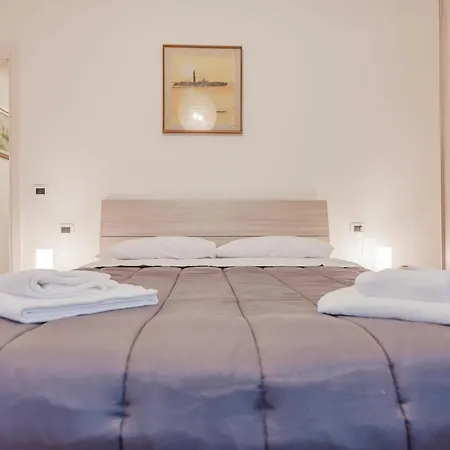 Lucrezia - 10 Min From & Free Parking Apartment