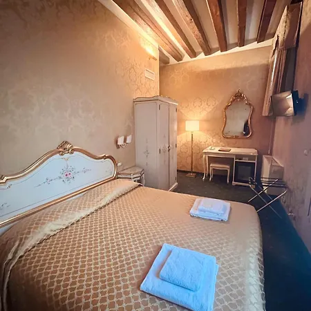 Guest house Locanda Correr 3*