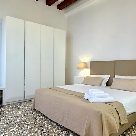 Apartment Surian